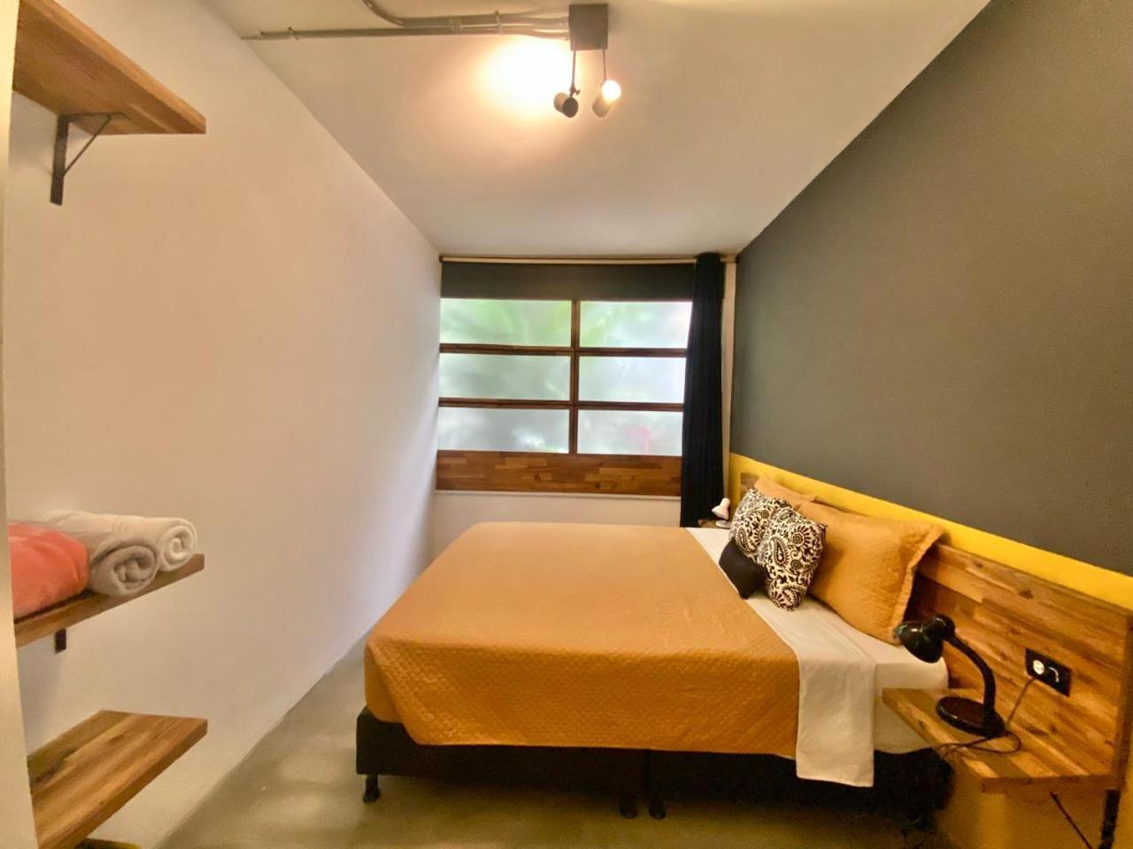 Casa Mosaiko Primer Parque Laureles Medellín Extérieur photo